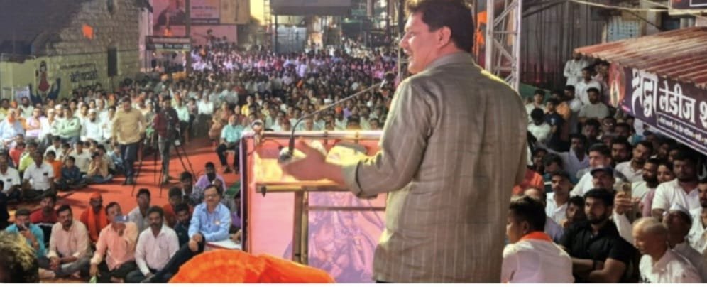 छत्रपती शिवाजी महाराज यांचा पुतळा लोकार्पण सोहळा दिमाखदार 