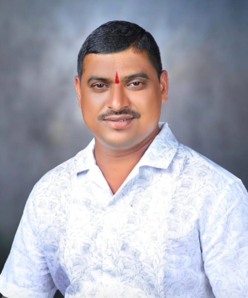 आजरा साखर कारखान्या विरोधात सामाजिक कार्यकर्ते संतोष पाटील