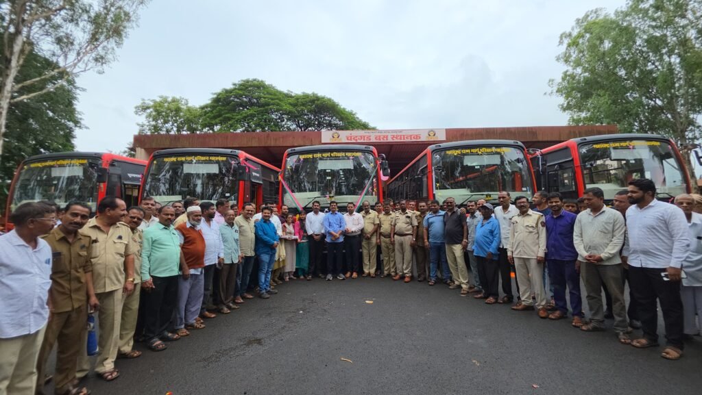 पाच नवीन गाड्यांचे लोकार्पण : आमदार शिवाजीराव पाटील यांच्या उपस्थितीत सोहळा संपन्न
