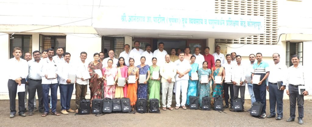 राष्ट्रीय गोकुळ मिशन कार्यक्रमांतर्गत दूध व्यवस्थेला चालना :चेअरमन डोंगळे यांचा विश्वास 