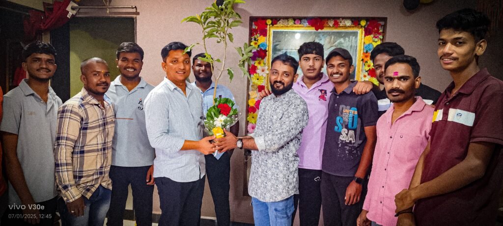 केल्याने होत आहे आधी केले की पाहिजे