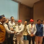 गणपतराव पाटील (दादा ) यांना पर्यावरण जीवन गौरव पुरस्कार प्रदान