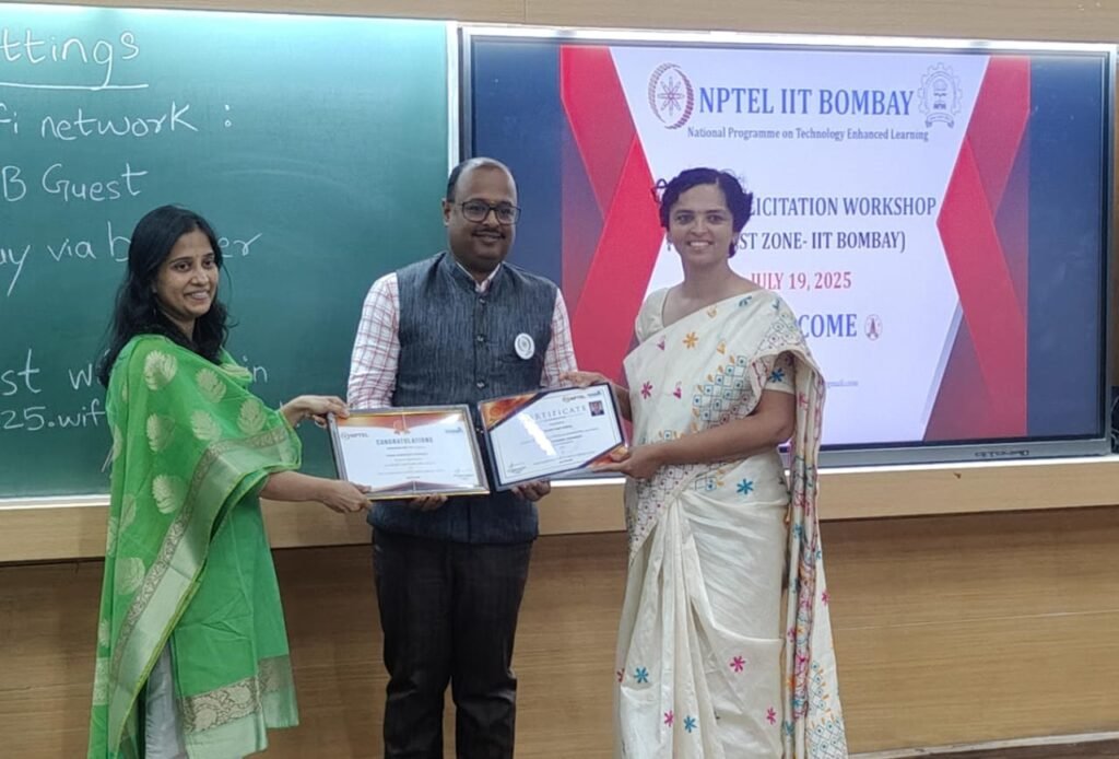 संजय घोडावत विद्यापीठाचे २० विद्यार्थी टॉपर्स