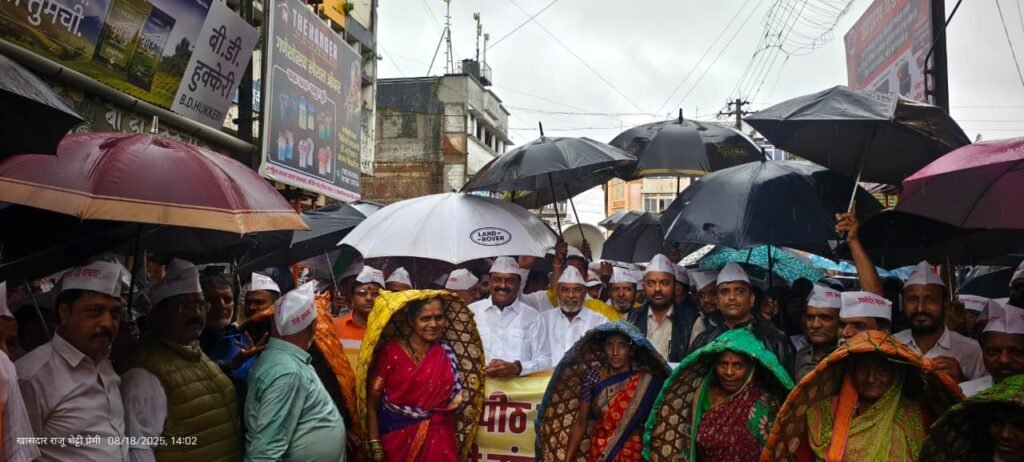 शक्तिपीठ नको कर्जमाफी हवी : शेतकऱ्यांची मागणी