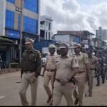 गणेश चतुर्थीच्या पार्श्वभूमीवर आजरा शहरात पोलीस पथकाचे संचालन