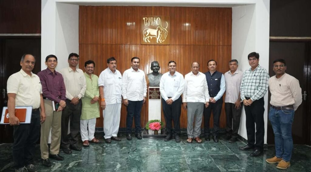 सकारात्मक दृष्टिकोन आणि आधुनिक तंत्रज्ञान स्वीकारणारा आदर्श सहकारी दूध संघ : डॉ.मिनेश शहा