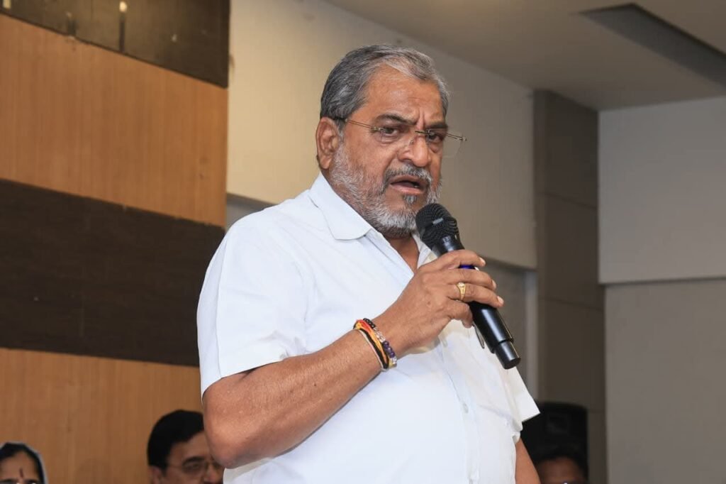 धनशक्ती विरूध्द जनशक्ती : माजी खासदार राजू शेट्टी