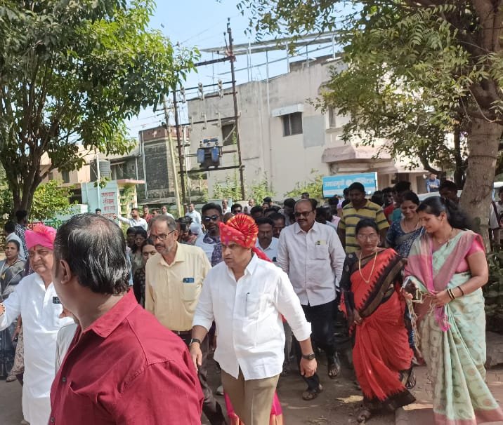 प्रभाग ८ मध्ये राजर्षी शाहू विकास आघाडीच्या प्रचार फेरीला मोठा प्रतिसाद