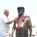 स्व.माजी आमदार डॉ. आप्पासाहेब उर्फ सा.रे. पाटील यांच्या जयंतीनिमित्त श्री दत्त साखरच्या वतीने विनम्र अभिवादन