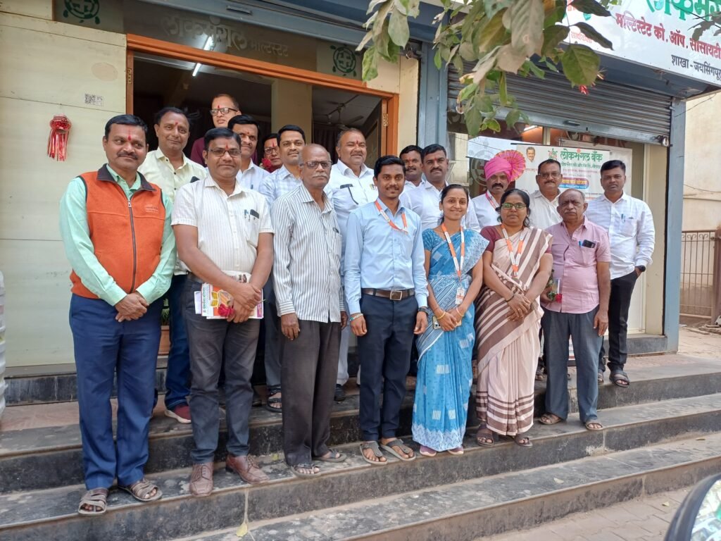 लोकमंगल मल्टीस्टेटमध्ये  पत्रकार दिन साजरा